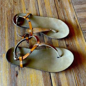 Roxy sandals